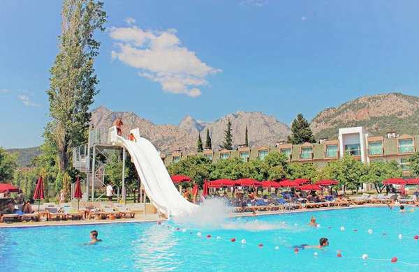 monna-roza-garden-resort
